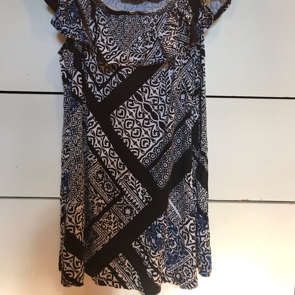 Off-Shoulder Top - Picture 3 of 8